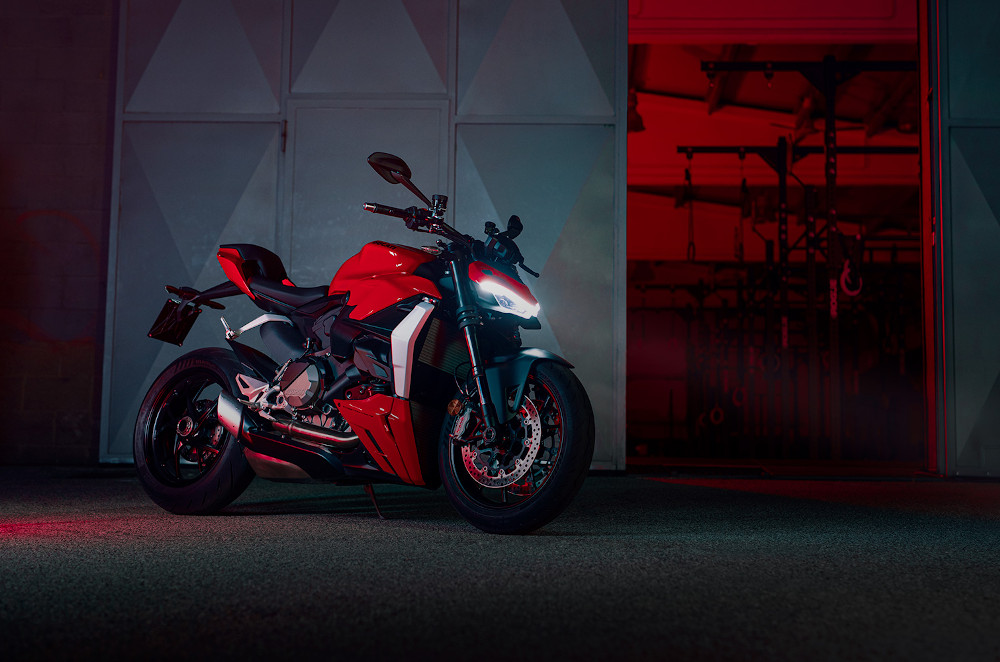 Ducati Streetfighter V2 