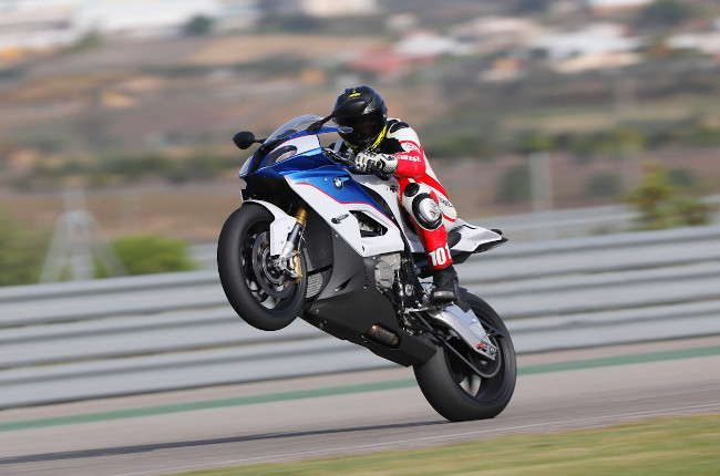 Can you ride a supersport bike on a daily basis MotoDeal