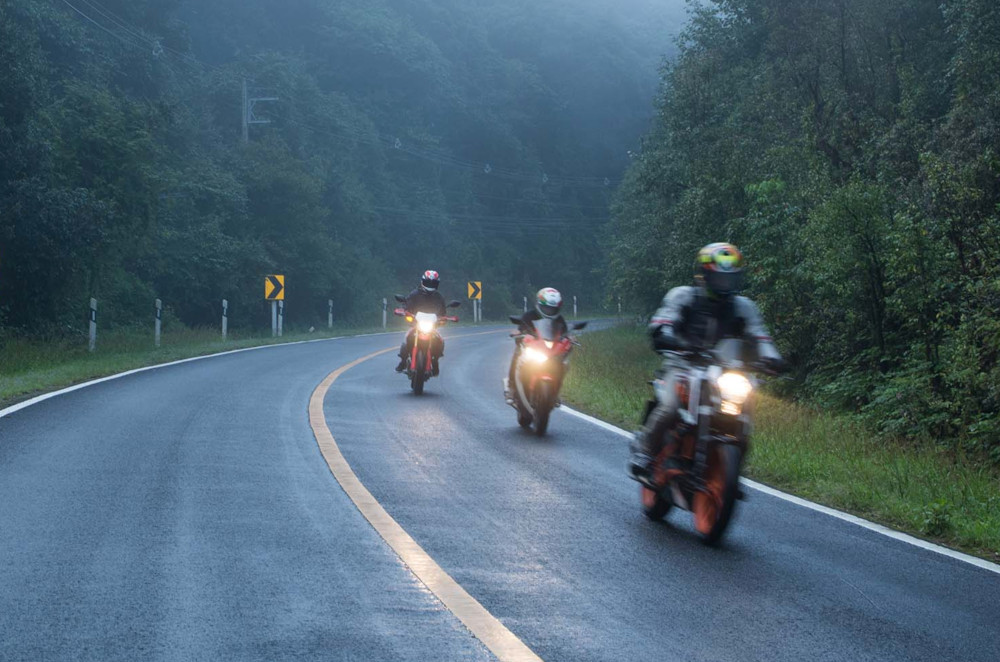 Tour Guide Raining Here's your rainy touring ride checklist | MotoDeal