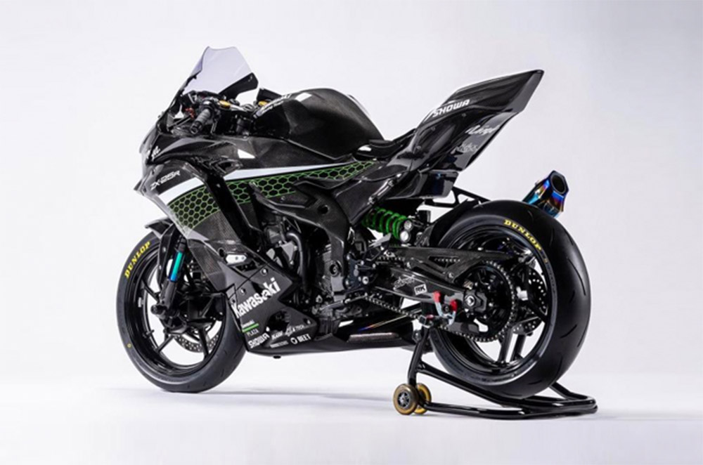Kawasaki Reveals Race Spec Zx 25r Clad In Carbon Fiber For The