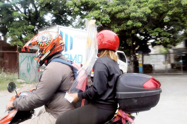 Motorcycle shop back ride