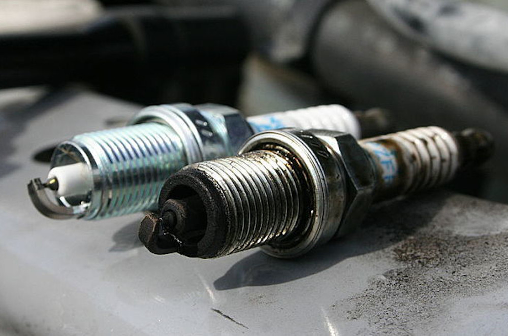 how-to-replace-your-motorcycle-s-spark-plug-motodeal
